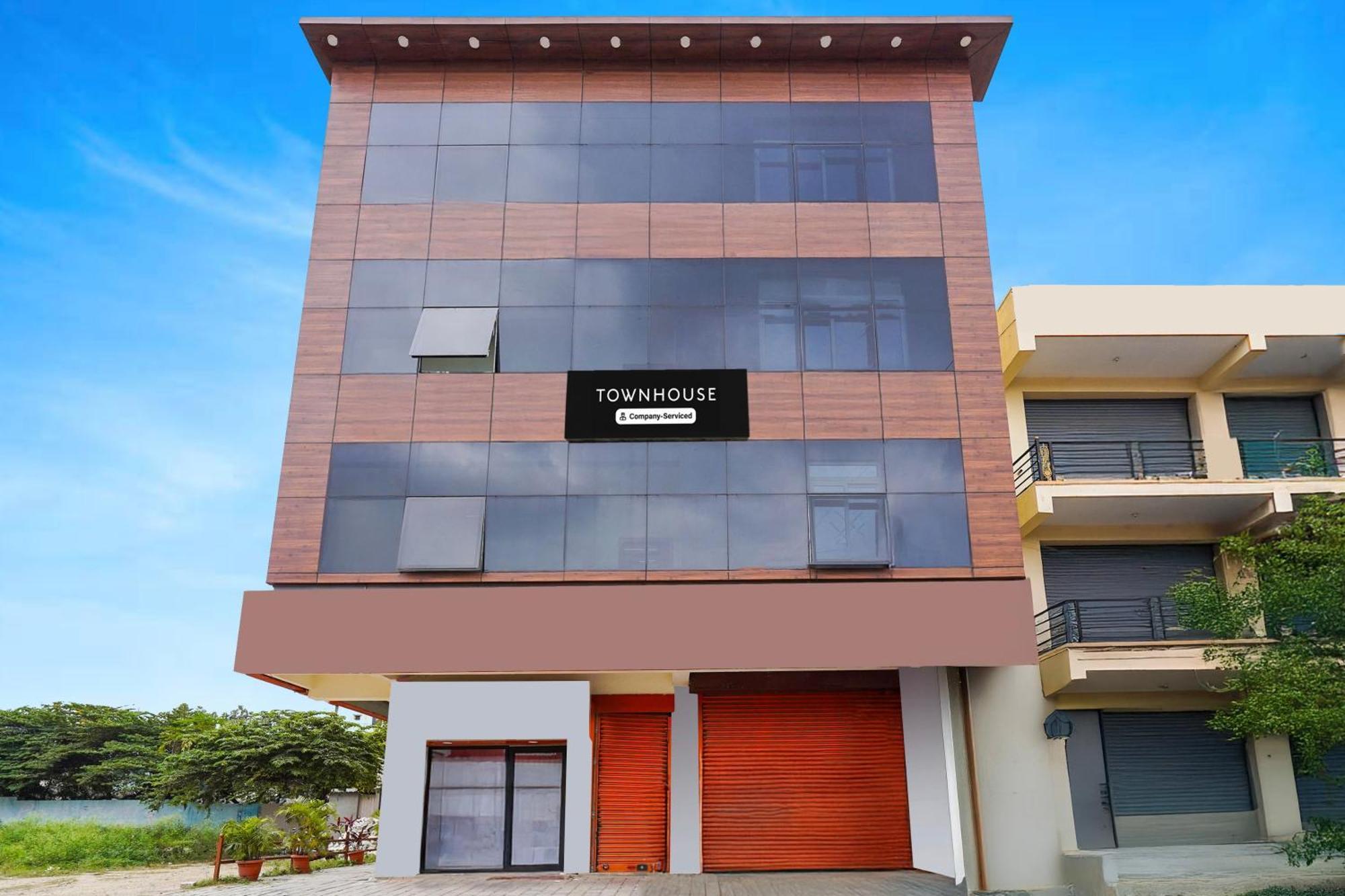 Townhouse Bidadi Formerly Royal Garuda المظهر الخارجي الصورة