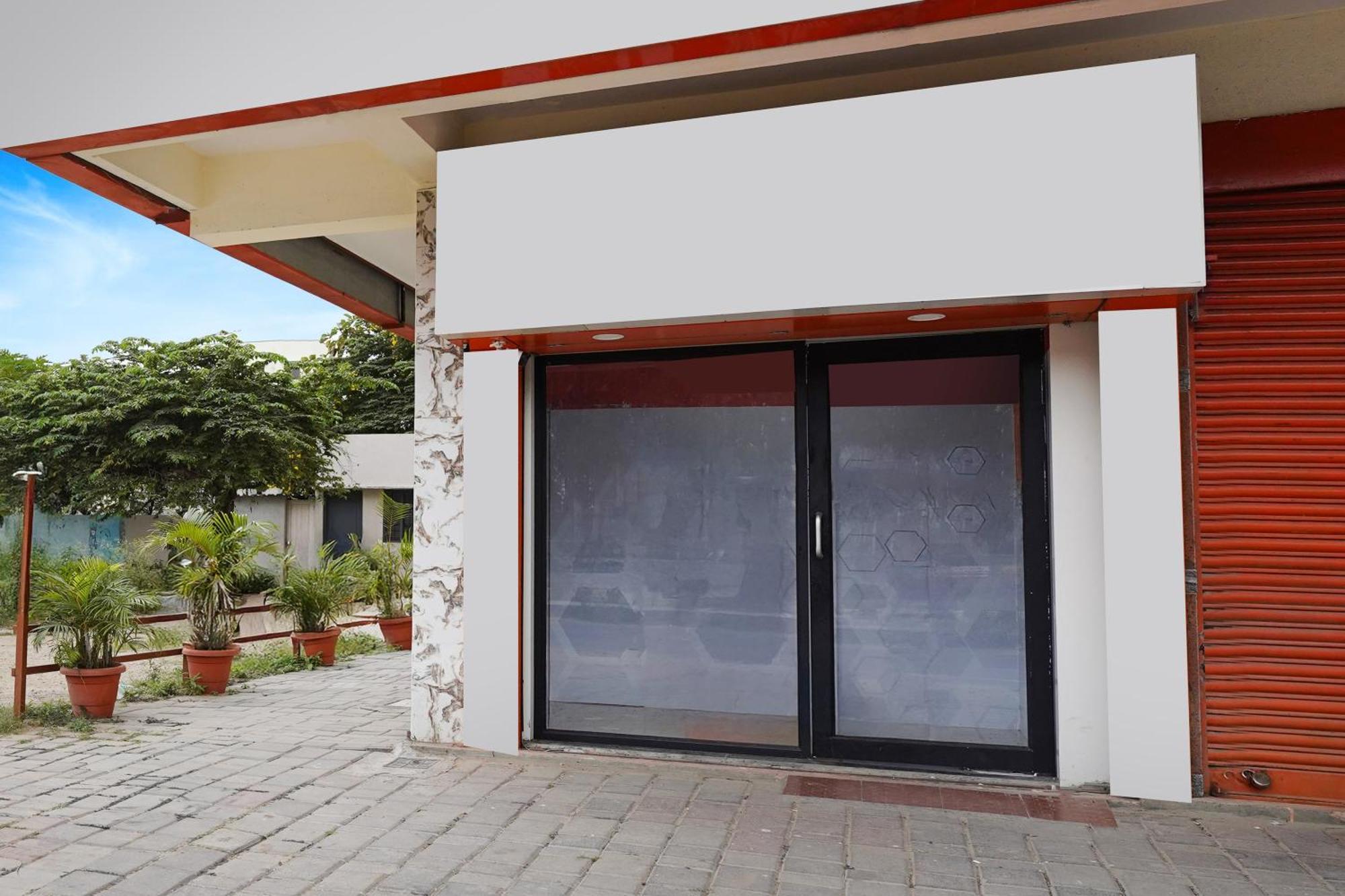 Townhouse Bidadi Formerly Royal Garuda المظهر الخارجي الصورة